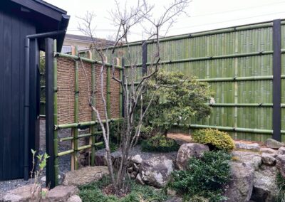 二つの竹垣が織りなす景色